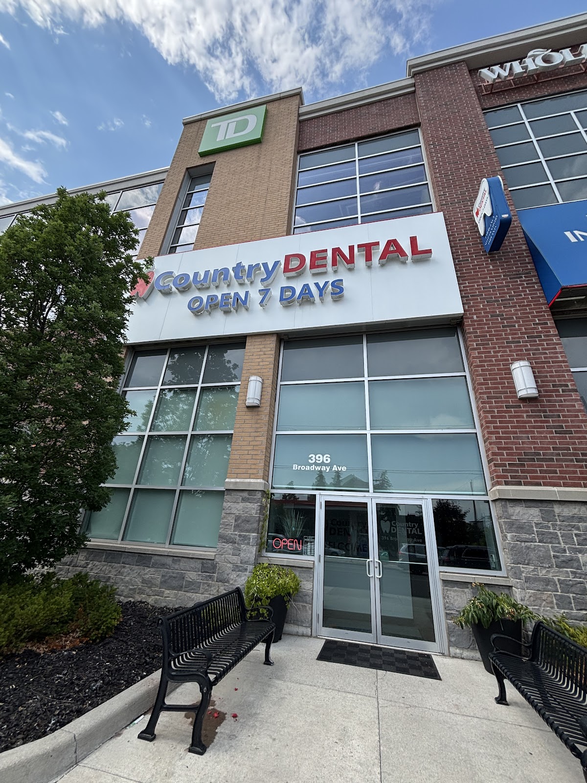 Country Dental Midtown Toronto dental clinic in Old Toronto - Photo 2