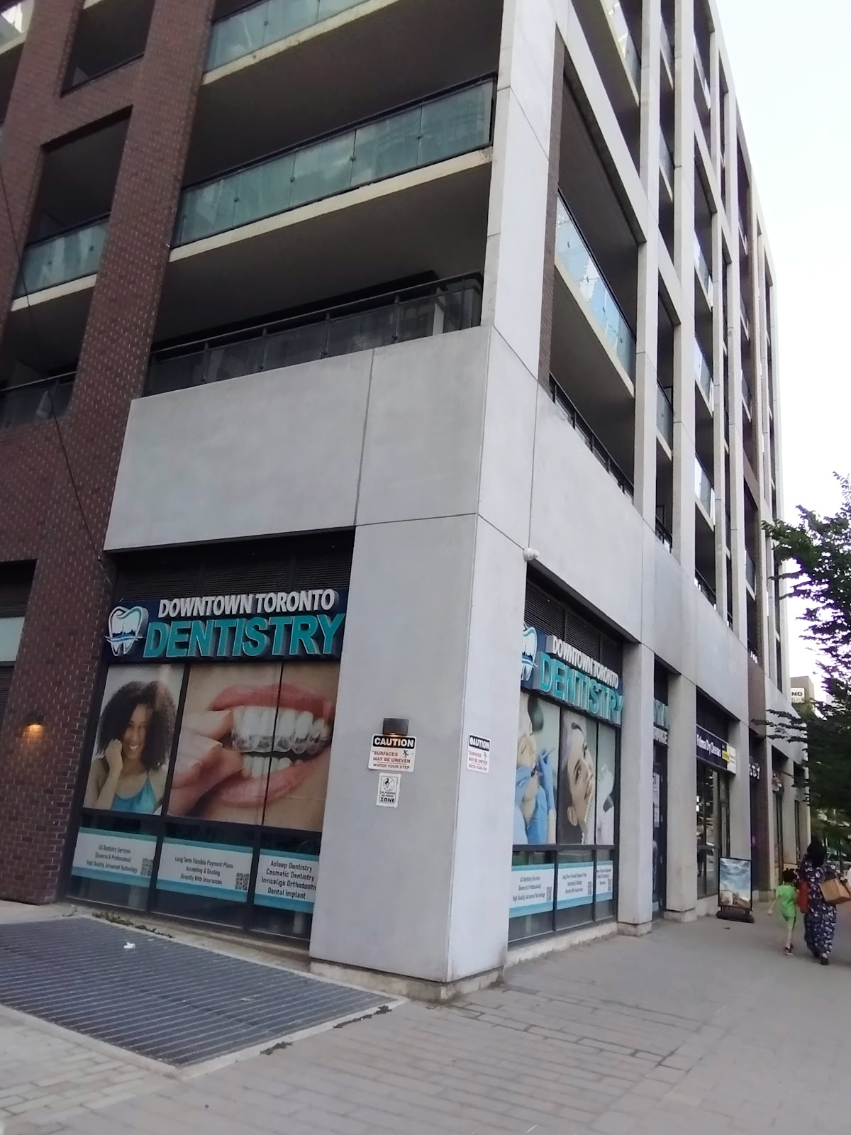 Downtown Toronto Dentistry dental clinic in Old Toronto - Photo 3