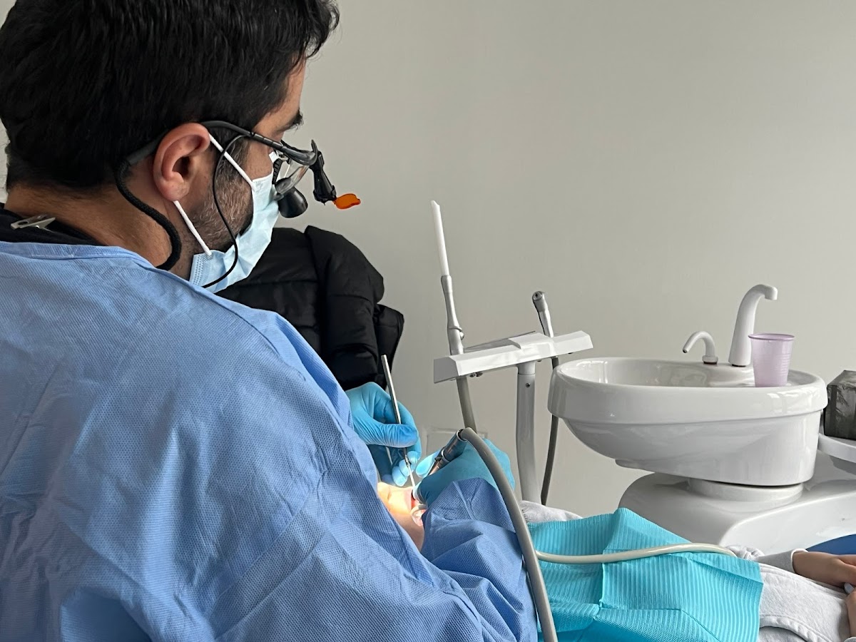 Downtown Toronto Dentistry dental clinic in Old Toronto - Photo 9