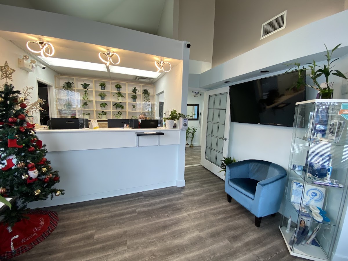 Allard Dental Centre dental clinic in Langley Township - Photo 2
