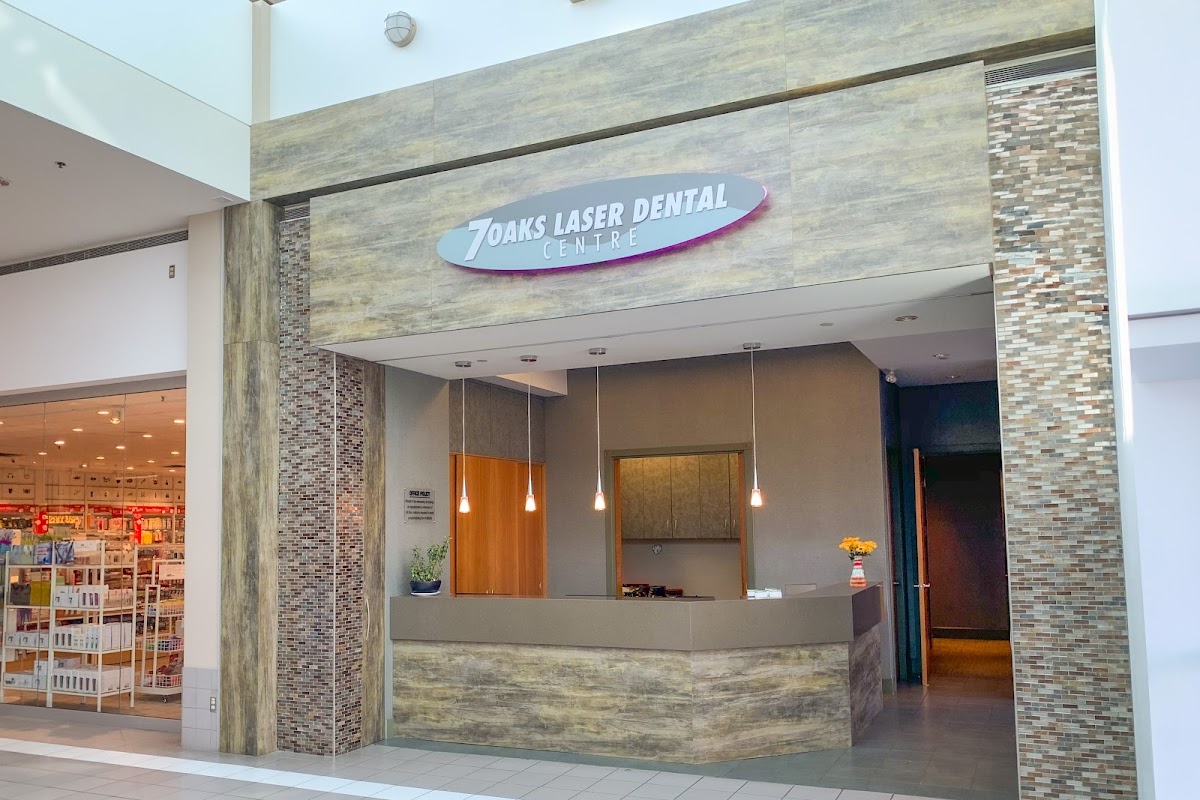 7 Oaks Dental Centre dental clinic in Abbotsford - Photo 1
