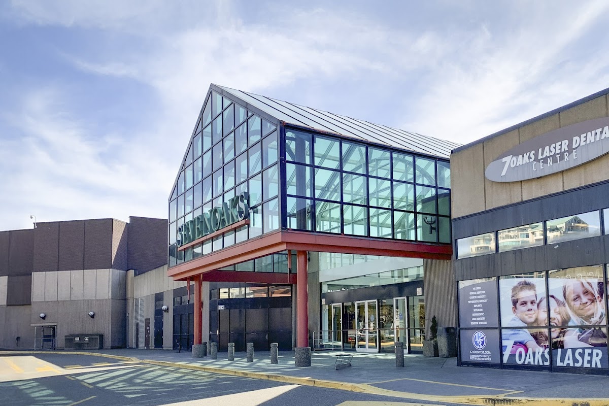 7 Oaks Dental Centre dental clinic in Abbotsford - Photo 8