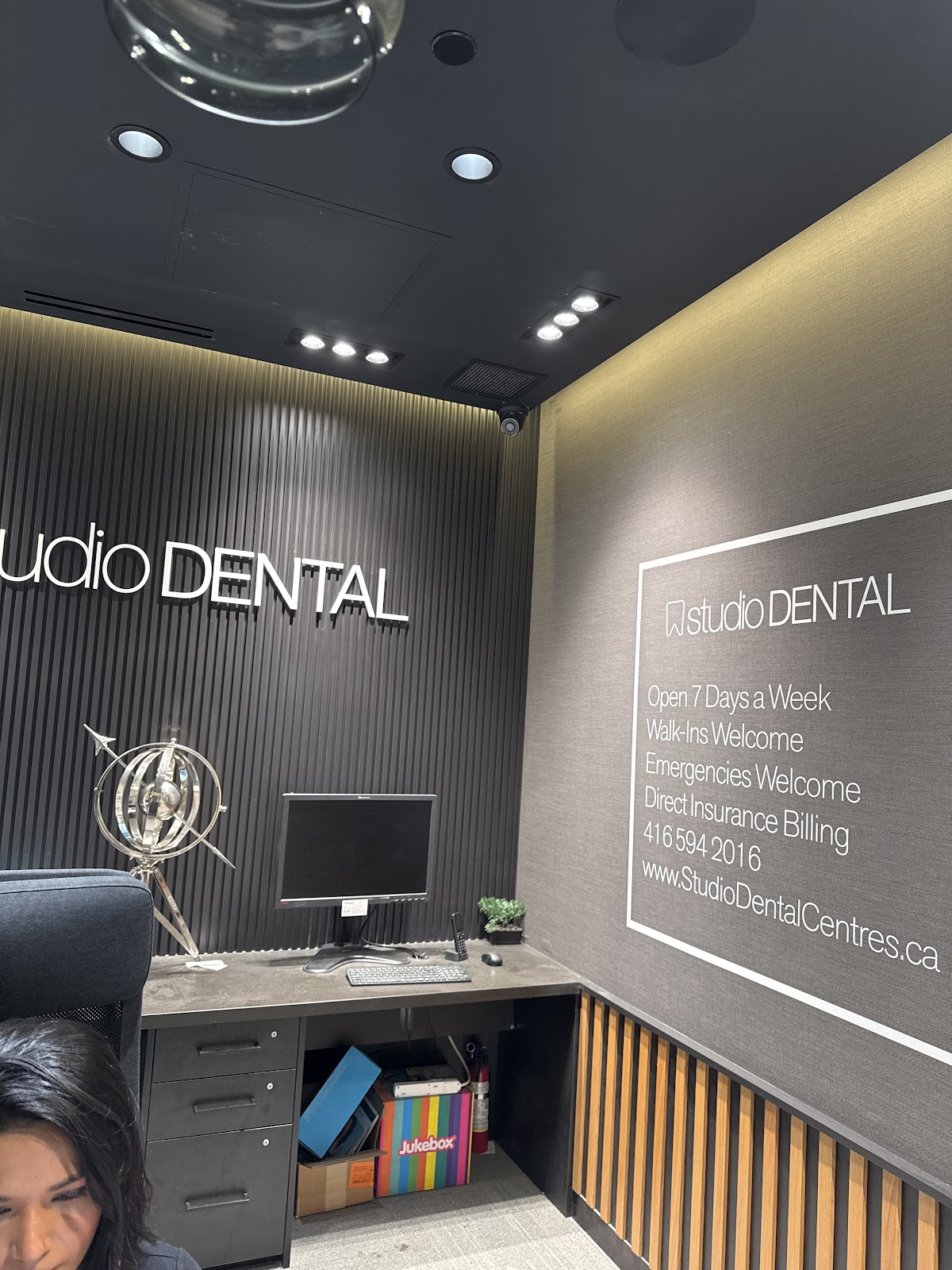 Studio Dental @ Eaton Centre dental clinic in Old Toronto - Photo 6