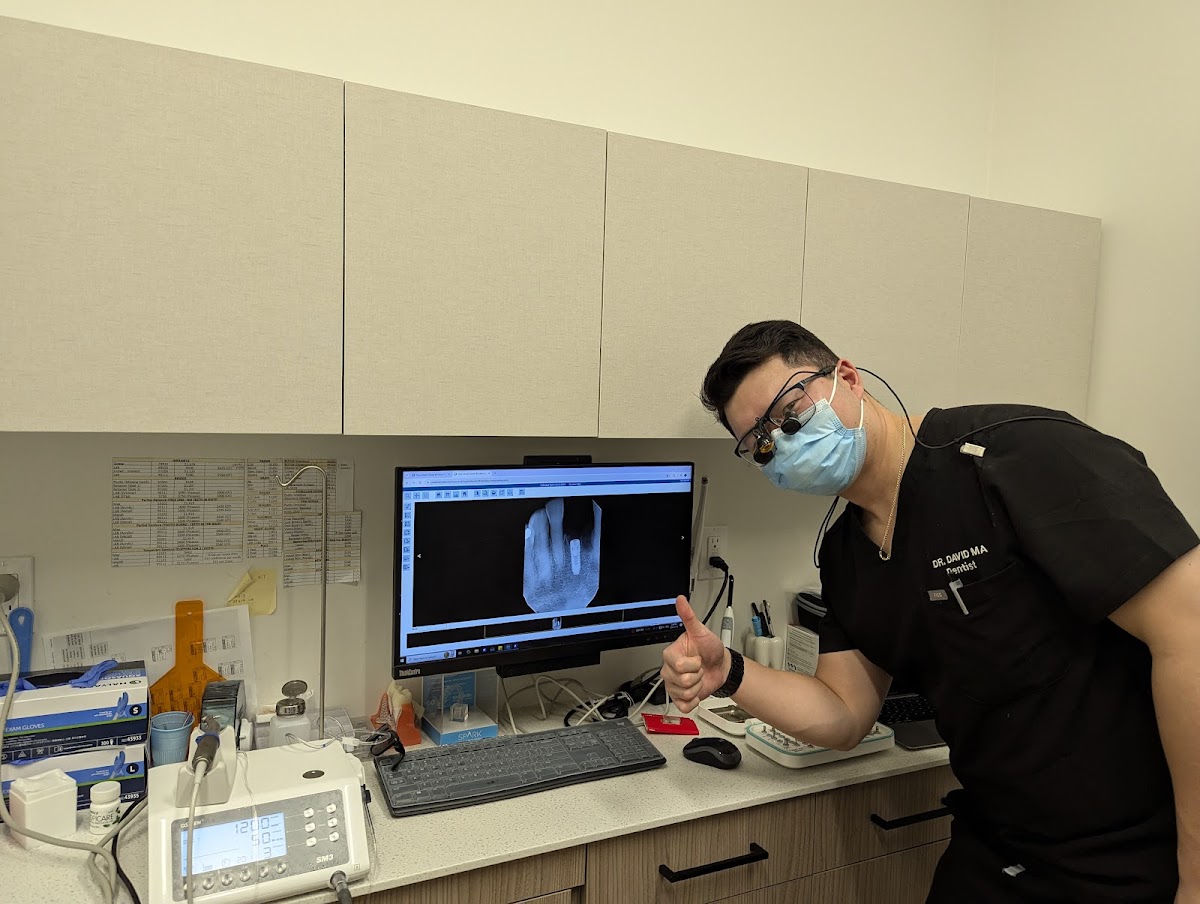 Studio Dental @ Eaton Centre dental clinic in Old Toronto - Photo 9