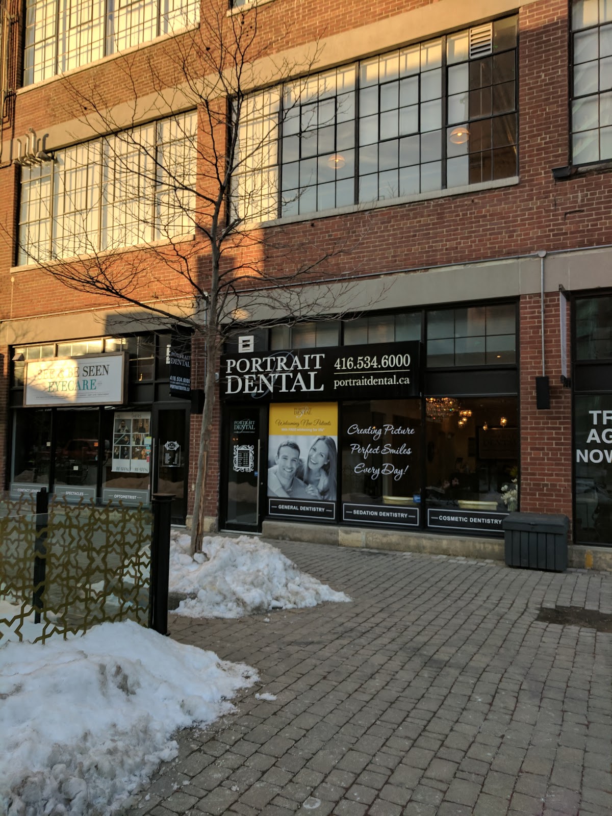 Portrait Dental Toronto dental clinic in Old Toronto - Photo 8