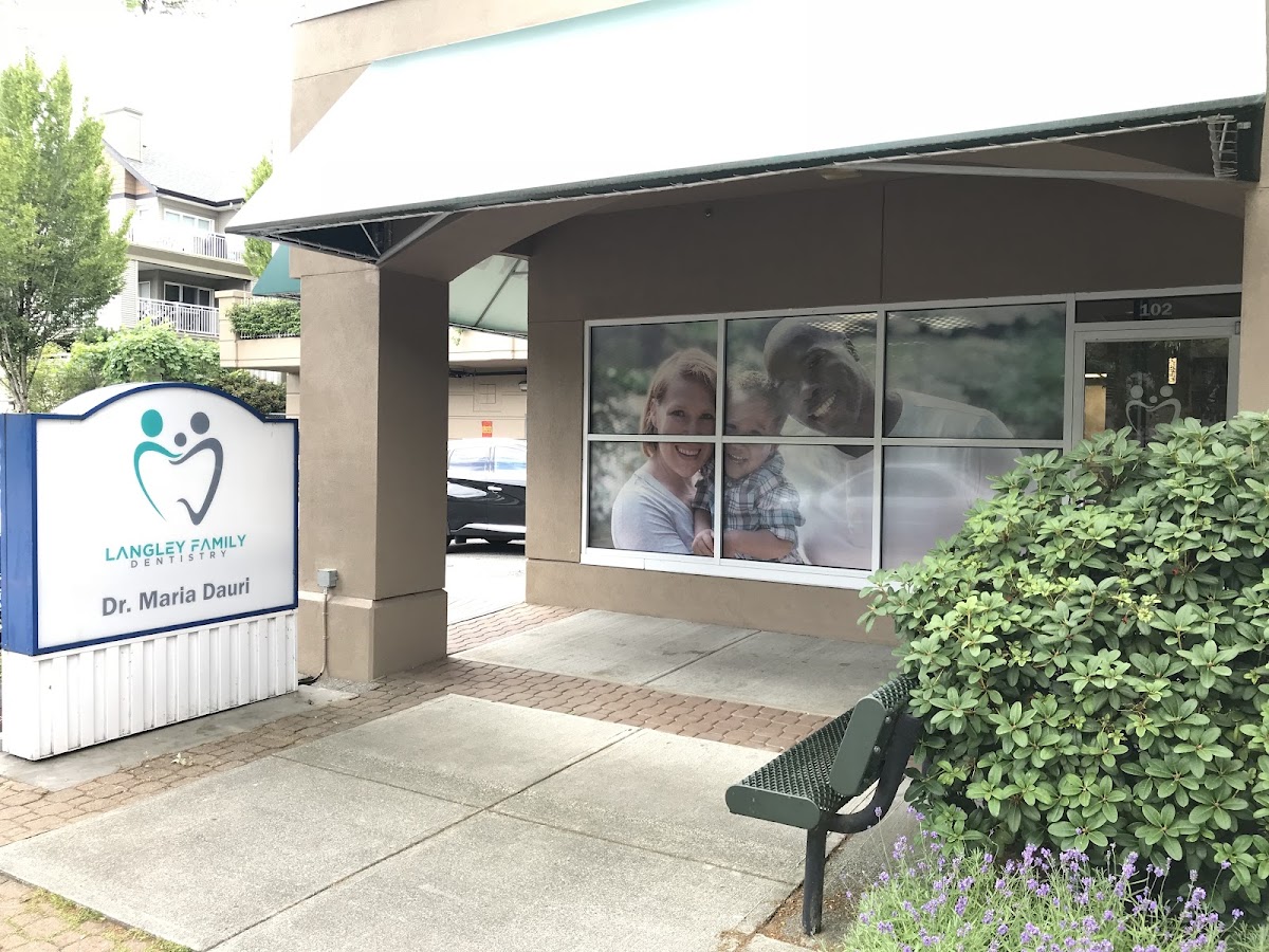 Langley Family Dentistry dental clinic in Langley Township - Photo 1
