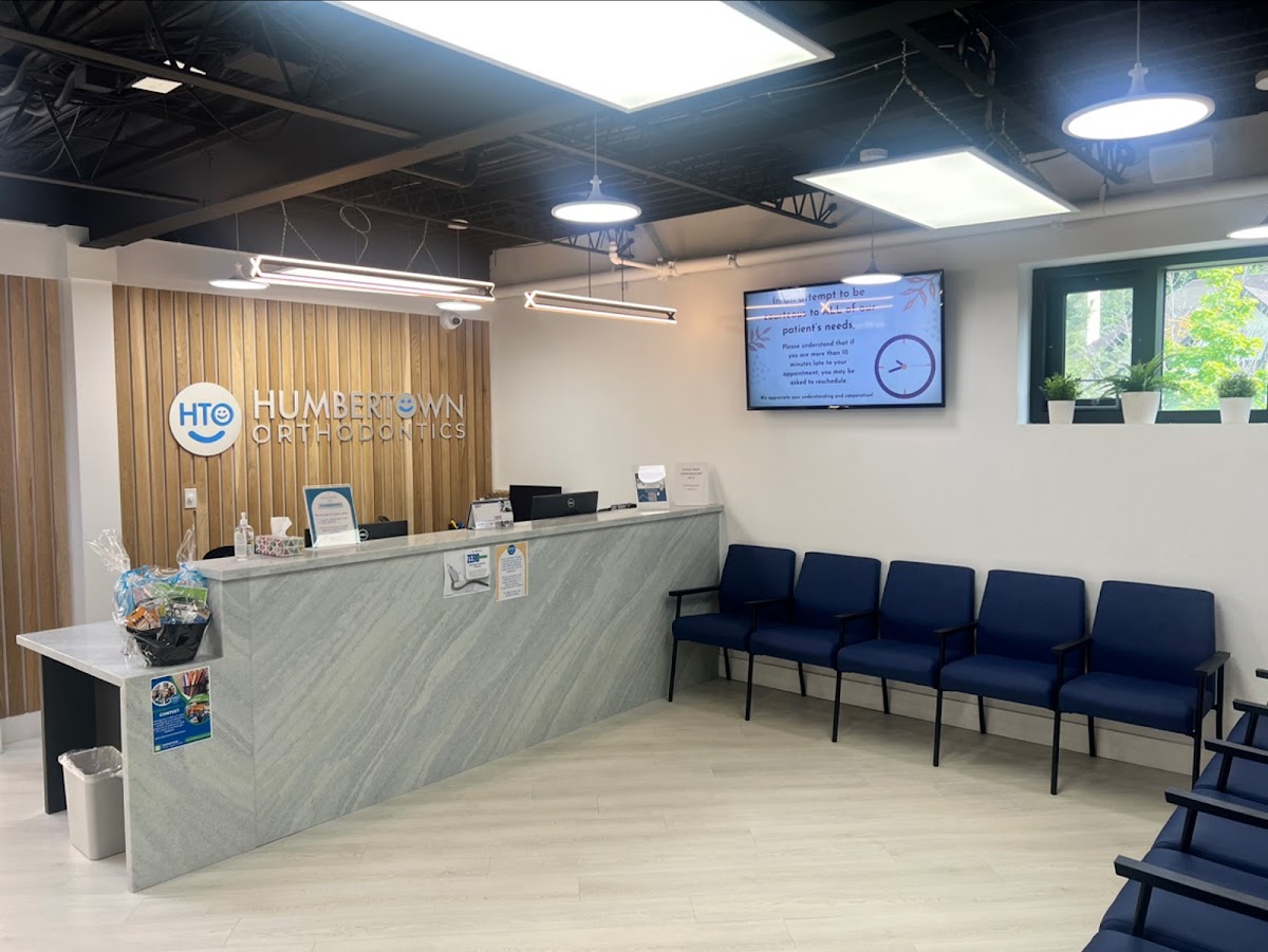 Humbertown Orthodontics dental clinic in Etobicoke - Photo 9