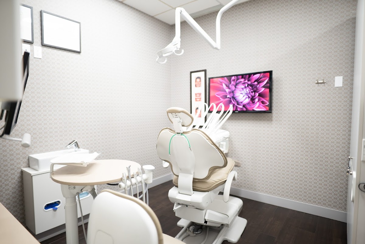 Sage Dental Implant & Smile Centre - Dentist Langley Township dental clinic in Langley Township - Photo 2