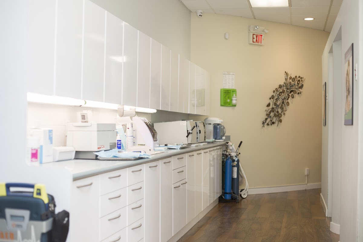 Browns Line Dental dental clinic in Etobicoke - Photo 3