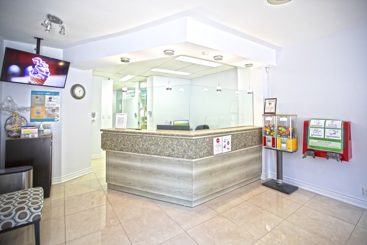 Broadway Dental Clinic dental clinic in Toronto - Photo 7