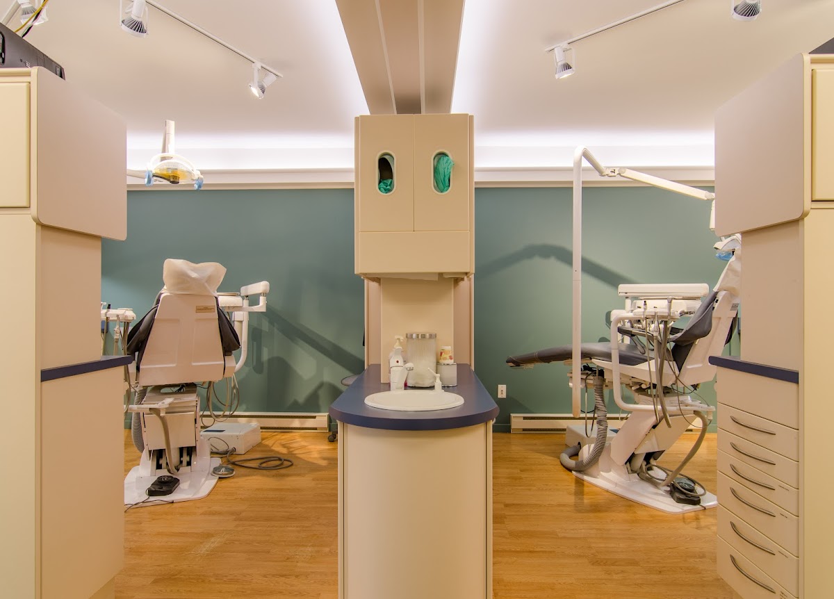 Oak Bay Dental Clinic dental clinic in Victoria - Photo 2