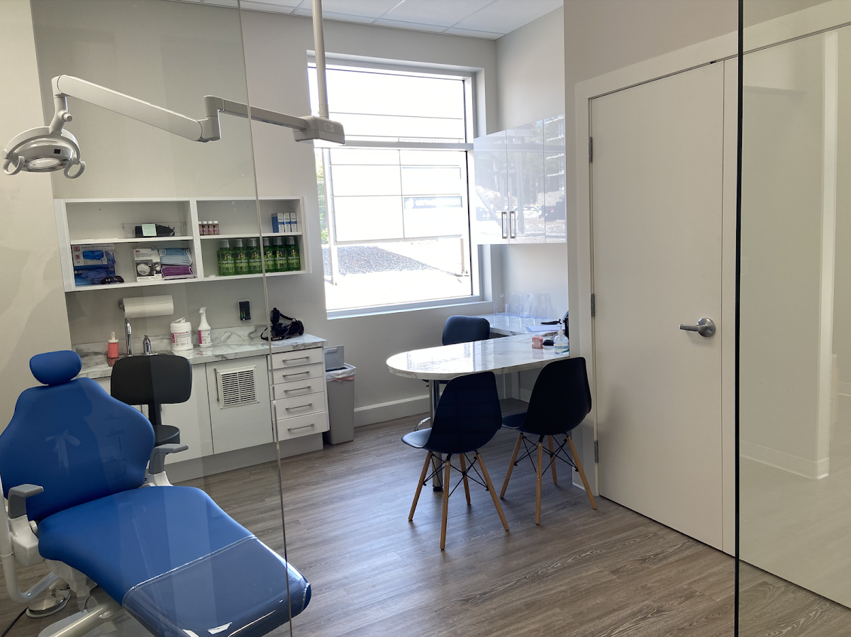 Glo Orthodontics West Bedford dental clinic in Kearney Lake - Photo 2