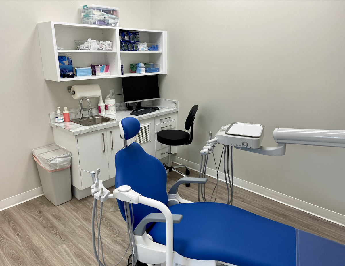 Glo Orthodontics West Bedford dental clinic in Kearney Lake - Photo 4