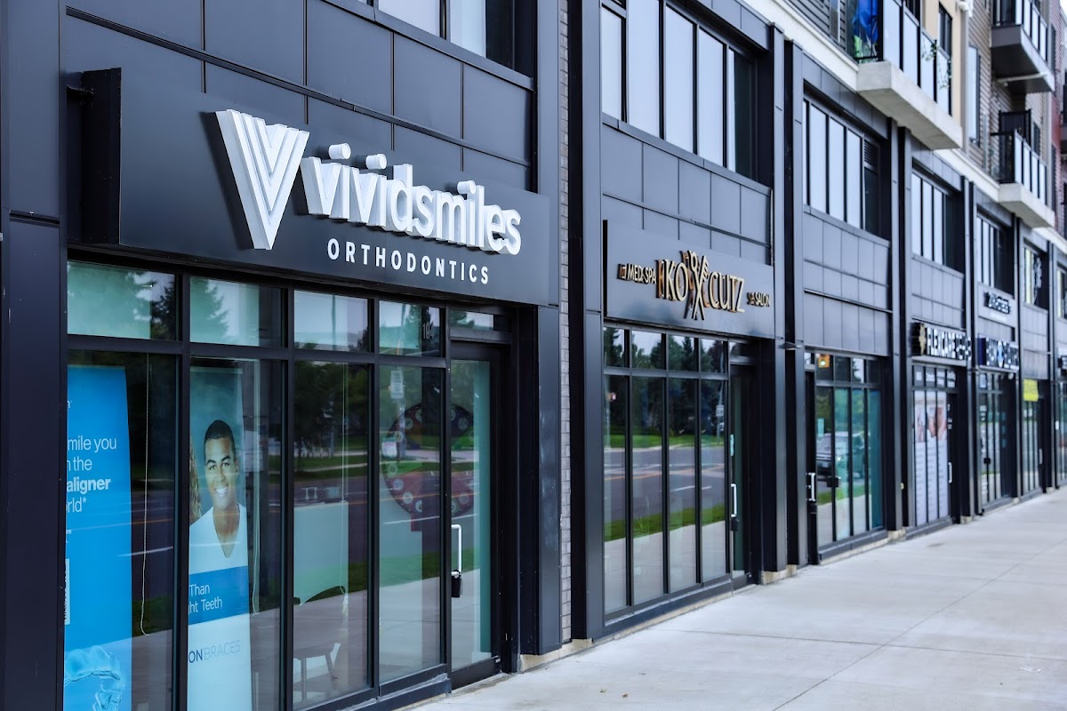 Vivid Smiles Orthodontics dental clinic in Mississauga - Photo 1