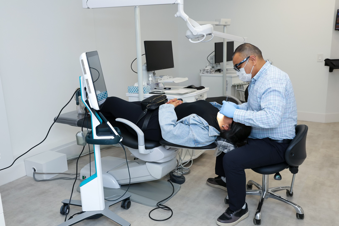 Vivid Smiles Orthodontics dental clinic in Mississauga - Photo 5