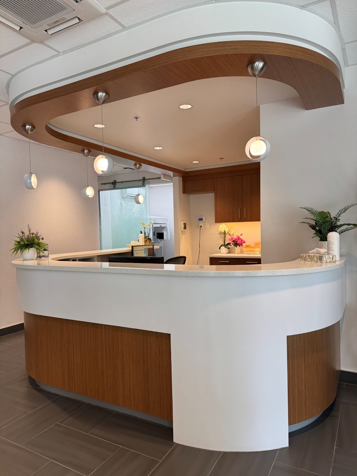 Lumina Orthodontics Goldstream dental clinic in Victoria - Photo 3