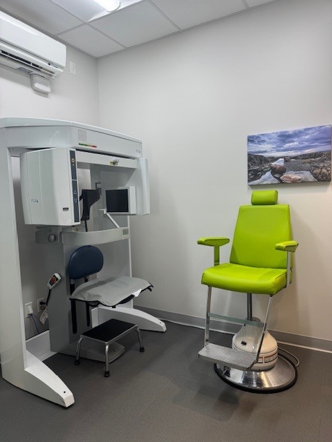 Lumina Orthodontics Goldstream dental clinic in Victoria - Photo 5