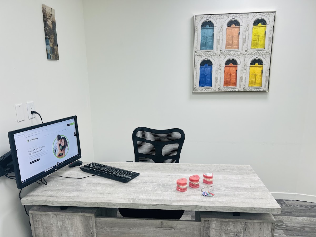 Village Orthodontics - Brampton dental clinic in Brampton - Photo 2