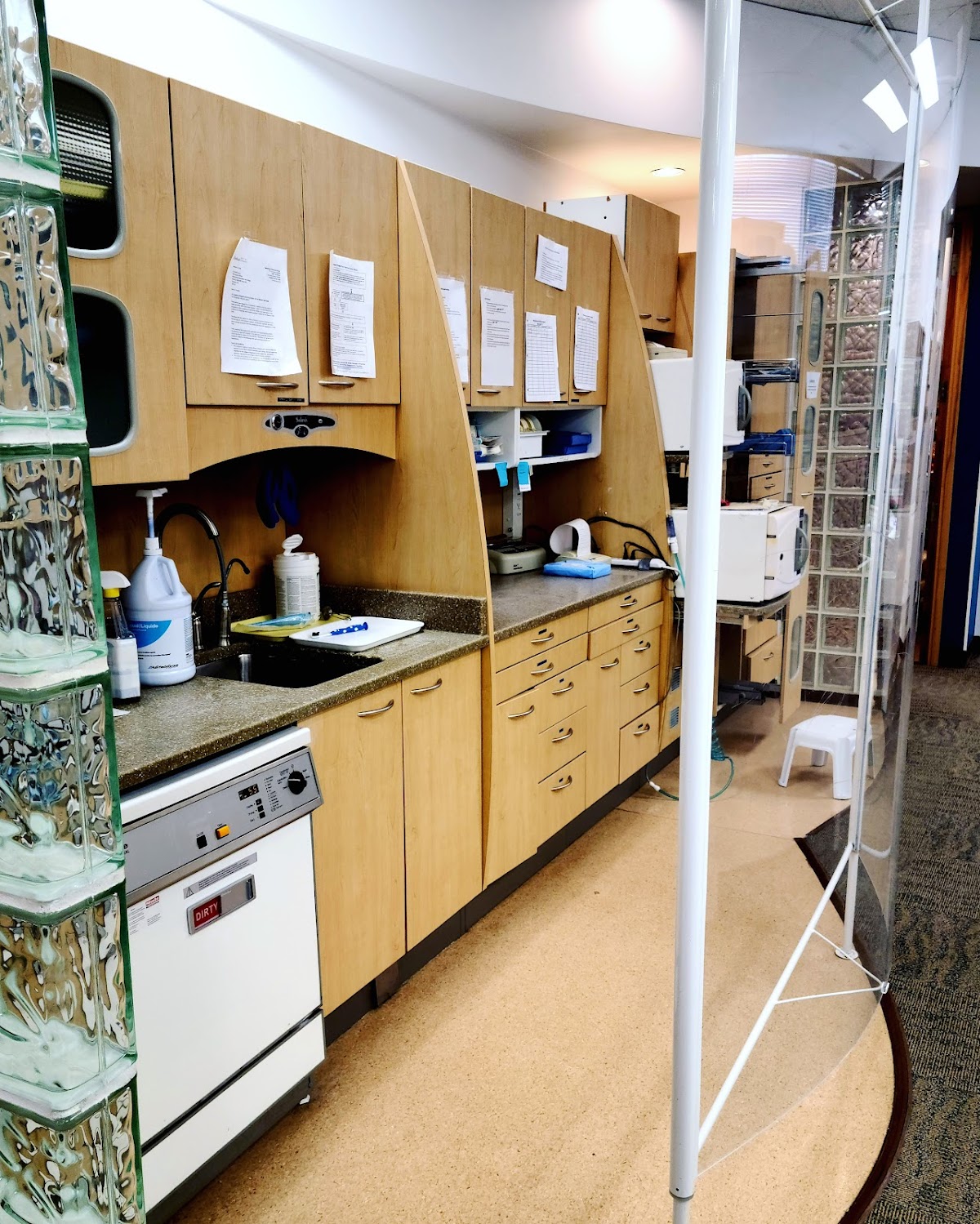 Central Dental Family Dentistry dental clinic in Edmonton - Photo 2