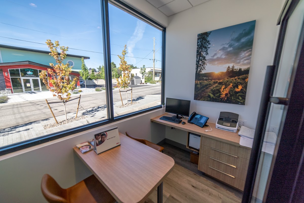 Pleasant Valley Dental dental clinic in Vernon - Photo 10