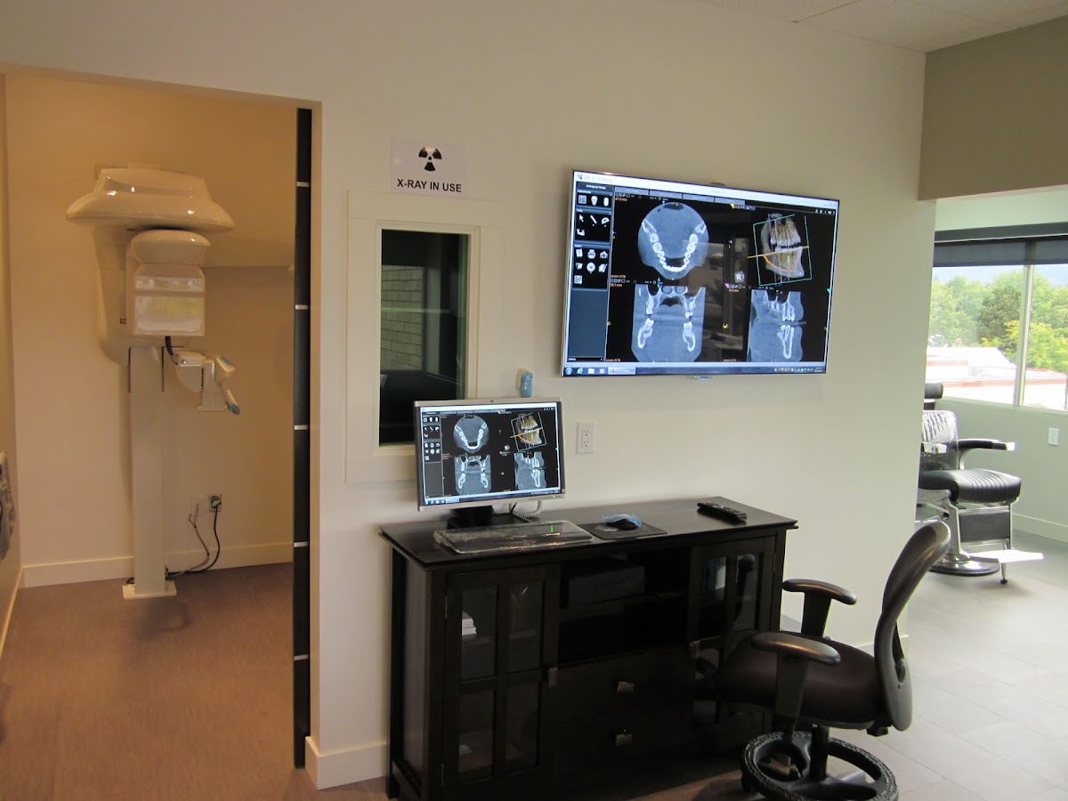 Oliver Orthodontist dental clinic in Kelowna - Photo 7