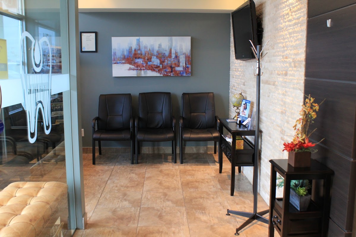 Dr. Derek Fika Family Dentistry dental clinic in Edmonton - Photo 4