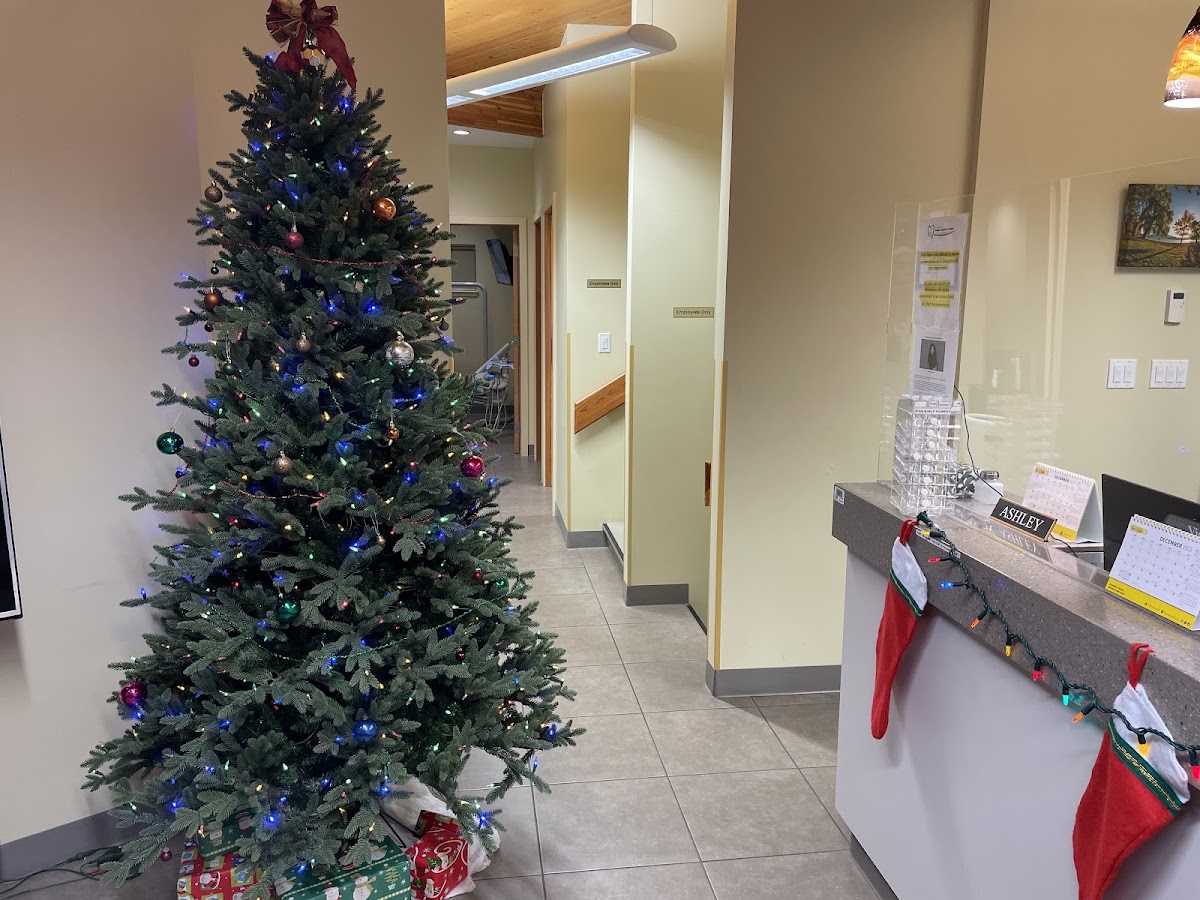 Penticton Smile & Implant Centre - Dental clinic in Penticton | winnipeg dental clinic in Penticton - Photo 1