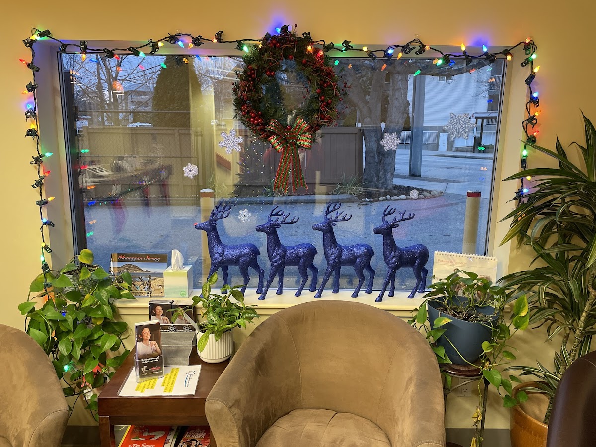 Penticton Smile & Implant Centre - Dental clinic in Penticton | winnipeg dental clinic in Penticton - Photo 2
