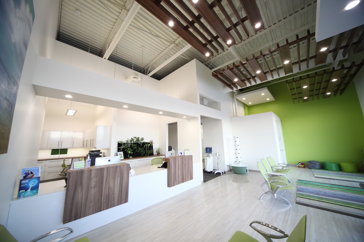 Southwest Smiles Dental Clinic dental clinic in Edmonton - Photo 2