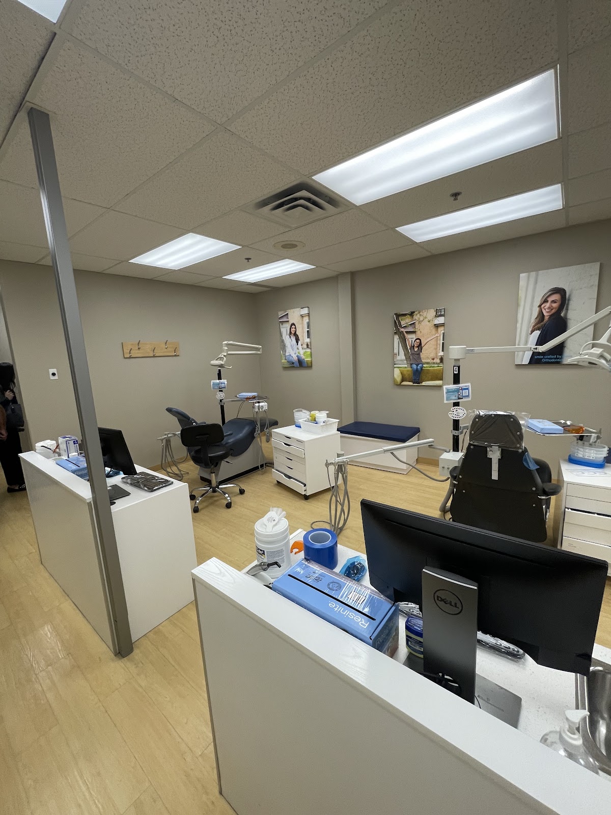 Davis Orthodontics-Oshawa Centre dental clinic in Oshawa - Photo 4