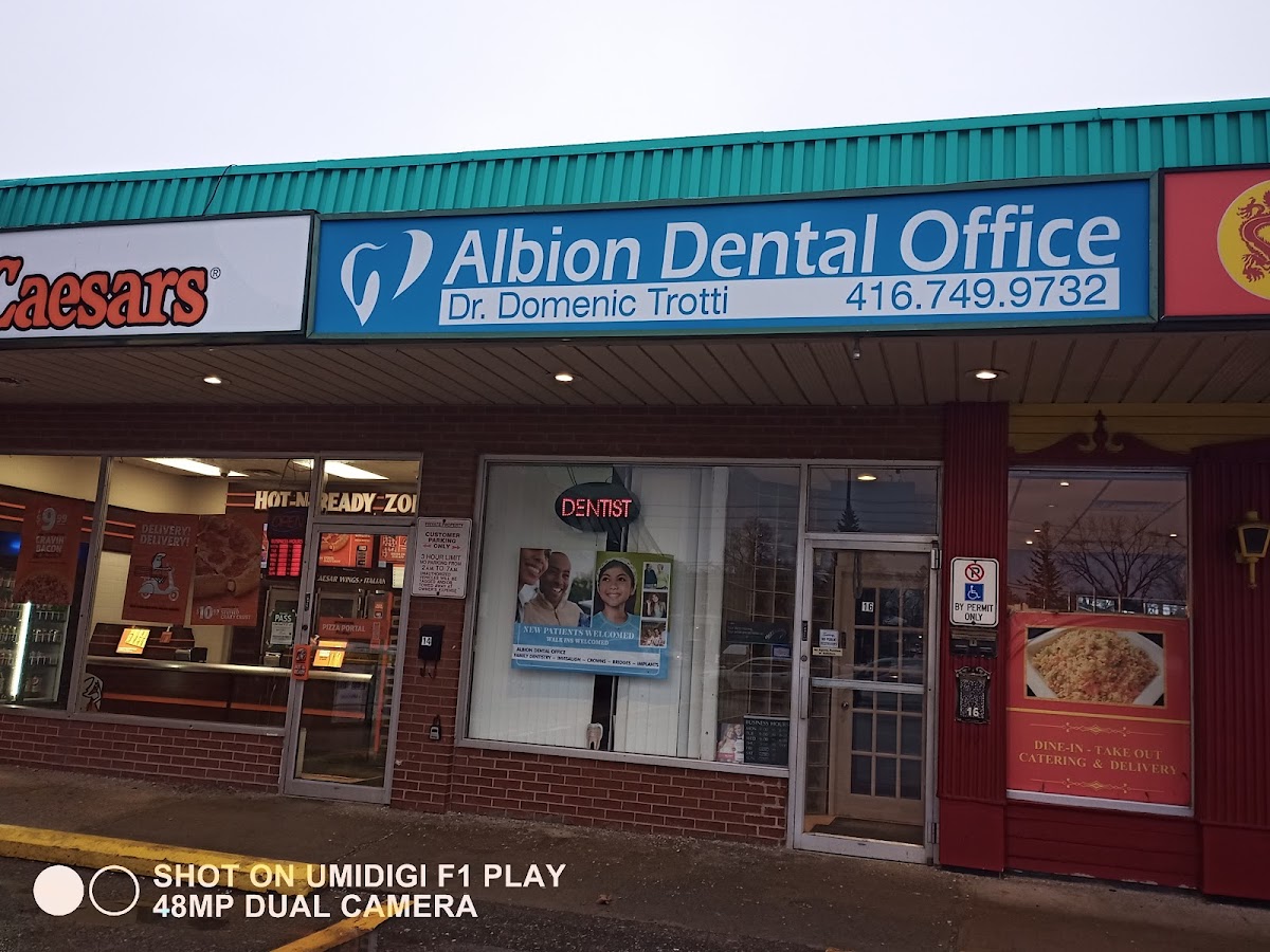Albion Dental Office dental clinic in Etobicoke - Photo 6