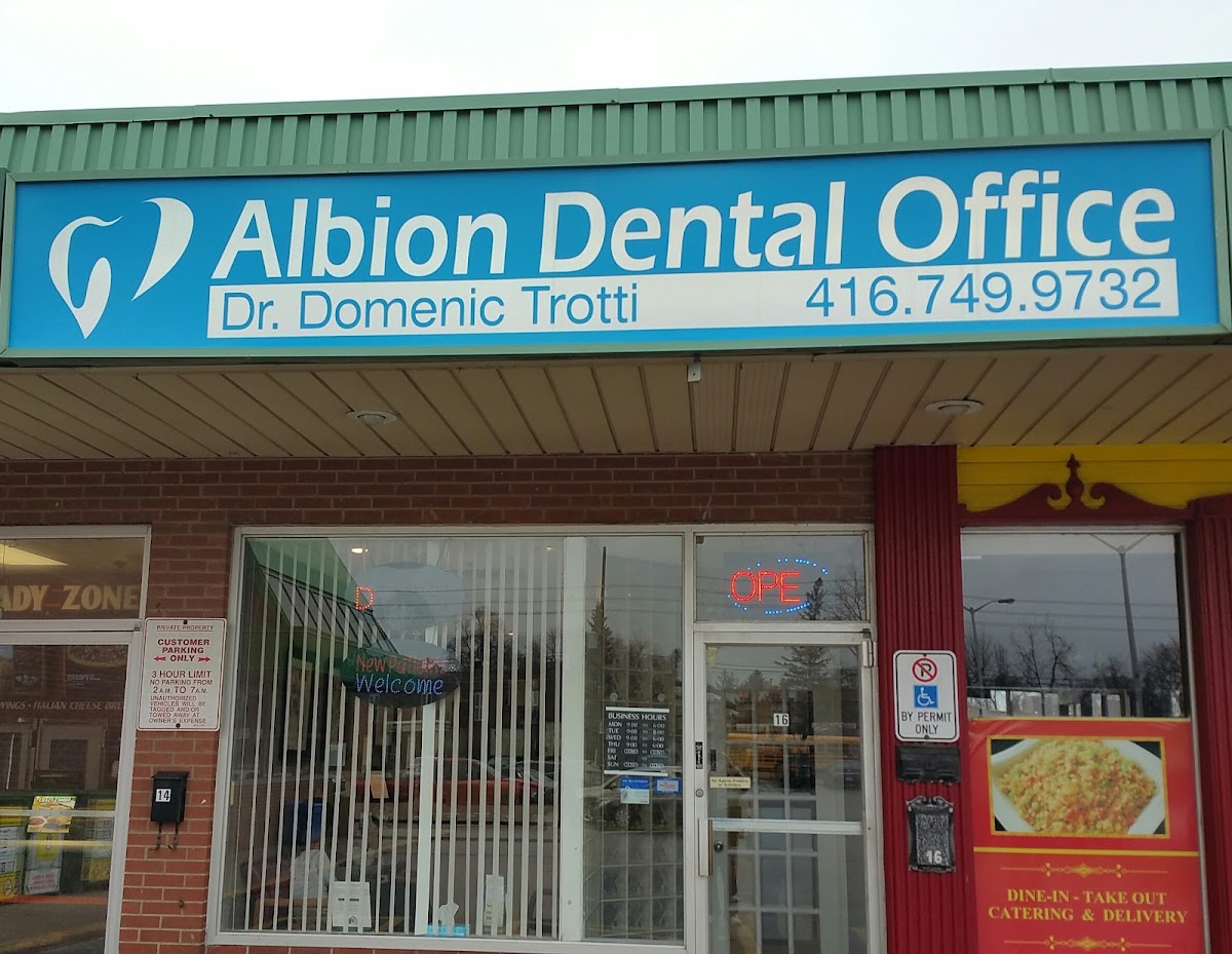Albion Dental Office dental clinic in Etobicoke - Photo 7