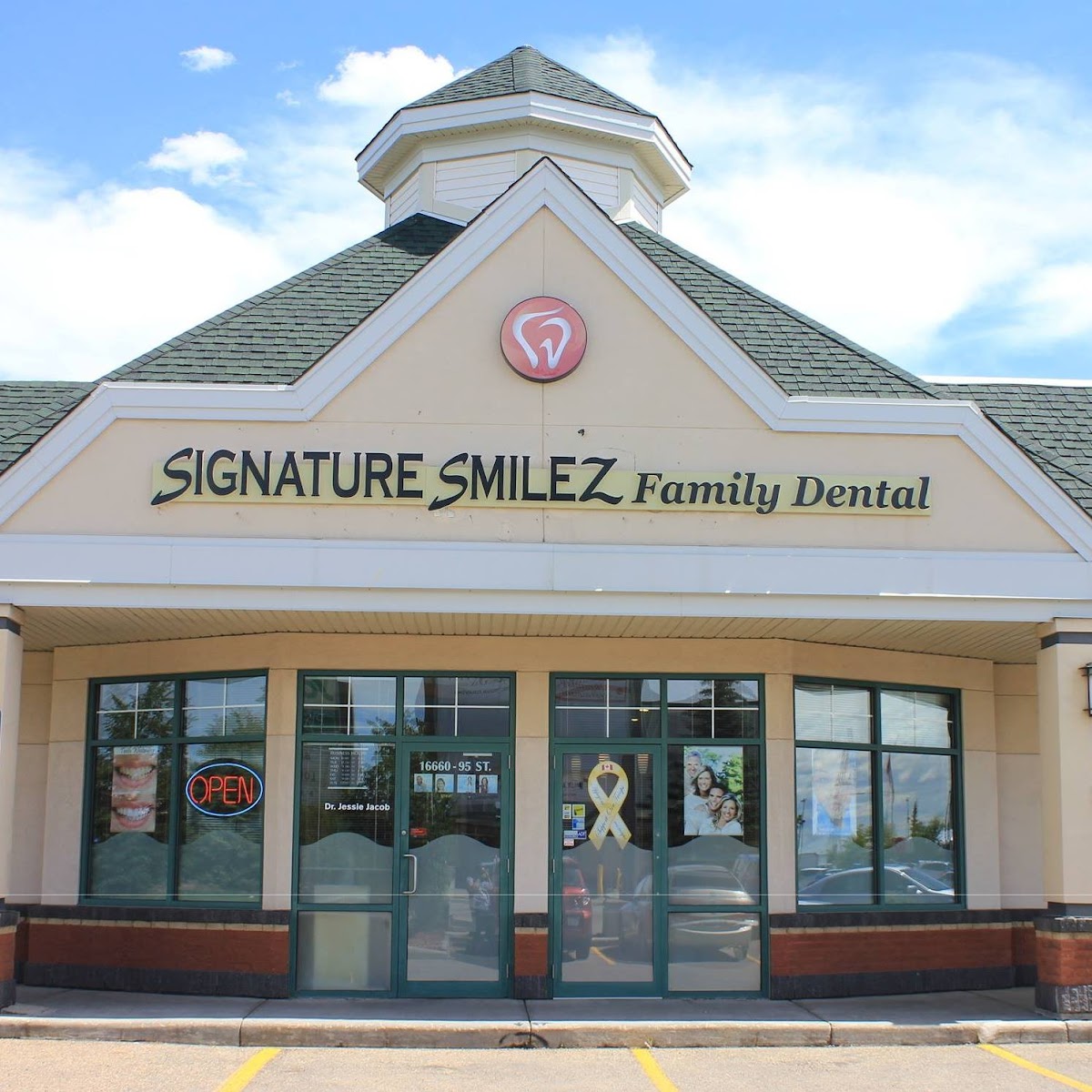 Signature Smilez Family Dental dental clinic in Lake District - Photo 1
