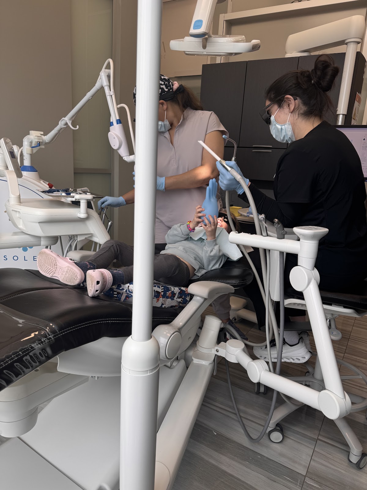 Omnia Dental Clinic dental clinic in Edmonton - Photo 7