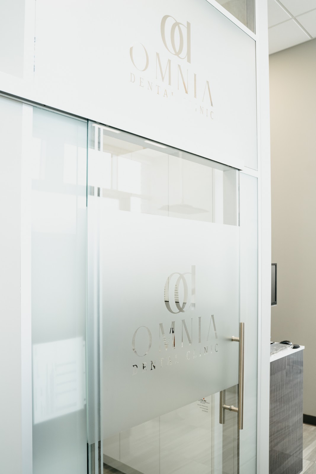 Omnia Dental Clinic dental clinic in Edmonton - Photo 8