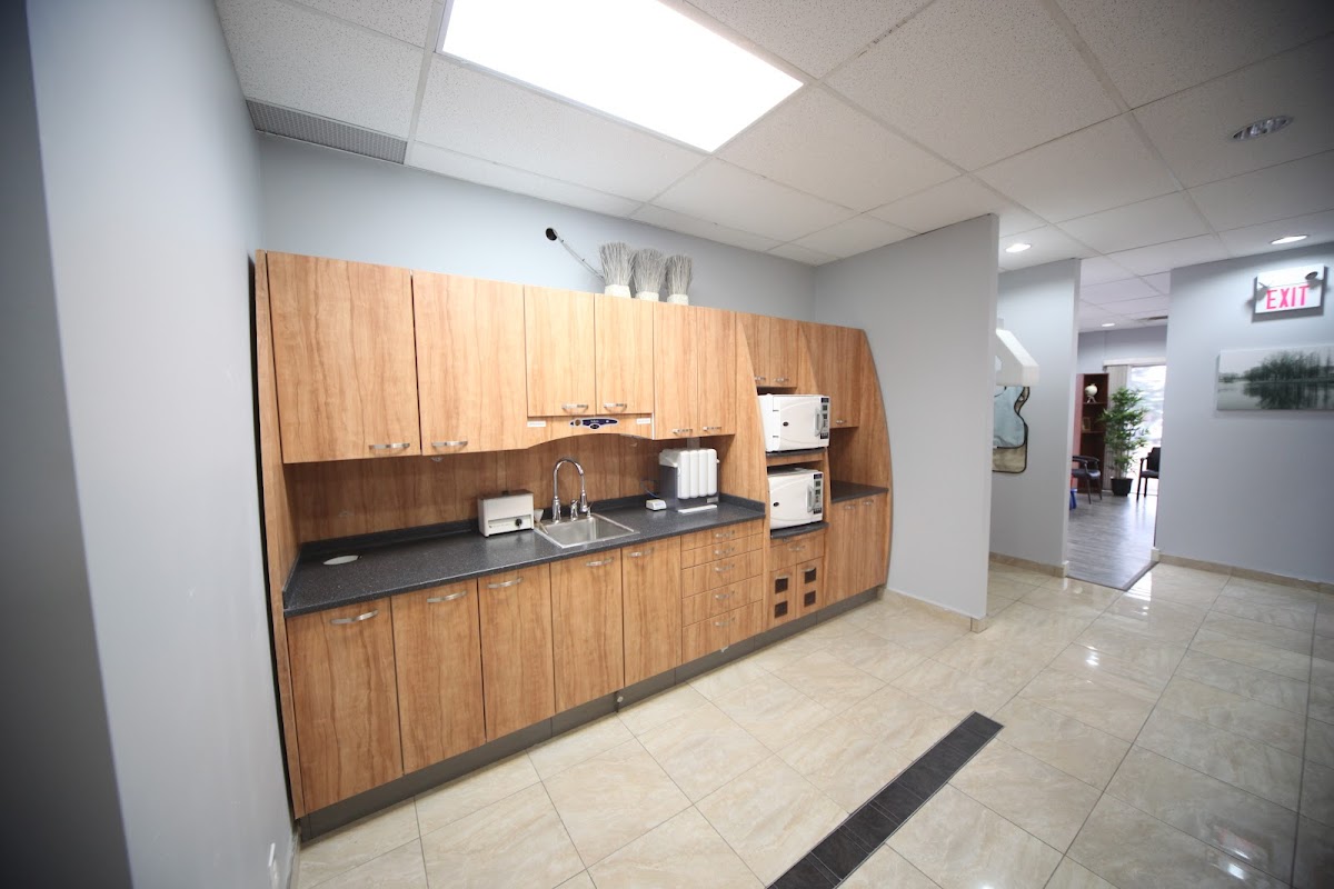 Hillview Family Dental (CDCP Accepted) dental clinic in Mill Woods - Photo 8