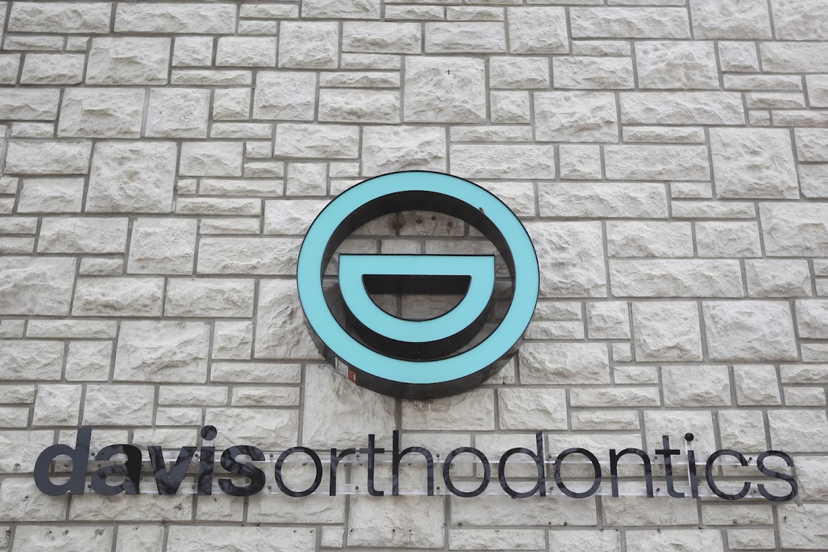 Davis Orthodontics - Richmond Hill dental clinic in Richmond Hill - Photo 5