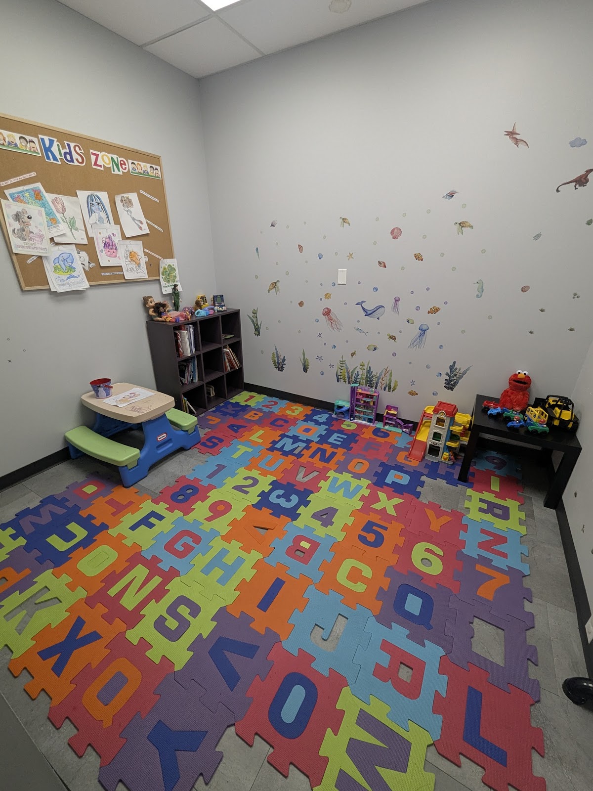 La Perle Dental Centre dental clinic in Edmonton - Photo 7