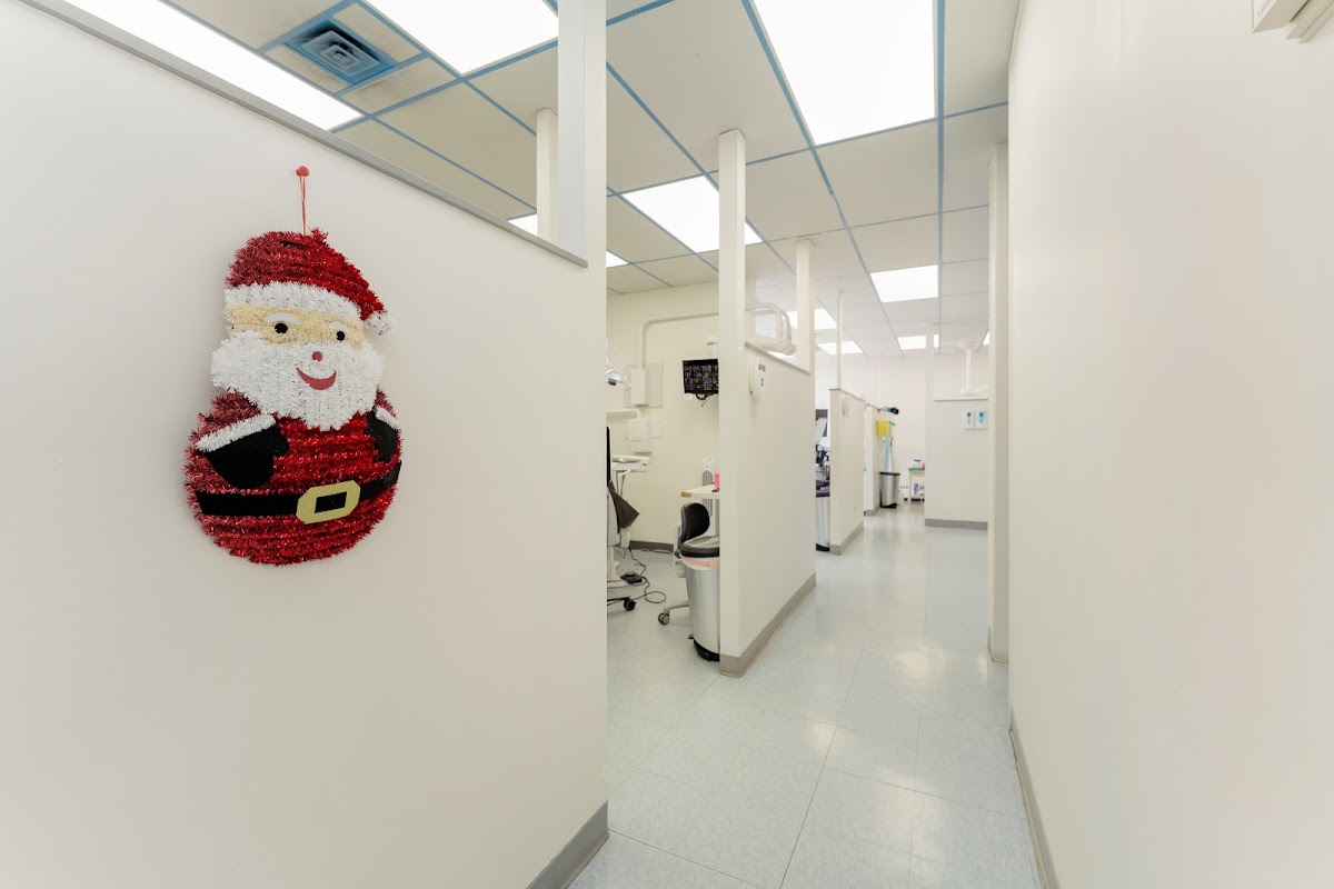 Londonderry Dental Choice dental clinic in Edmonton - Photo 8