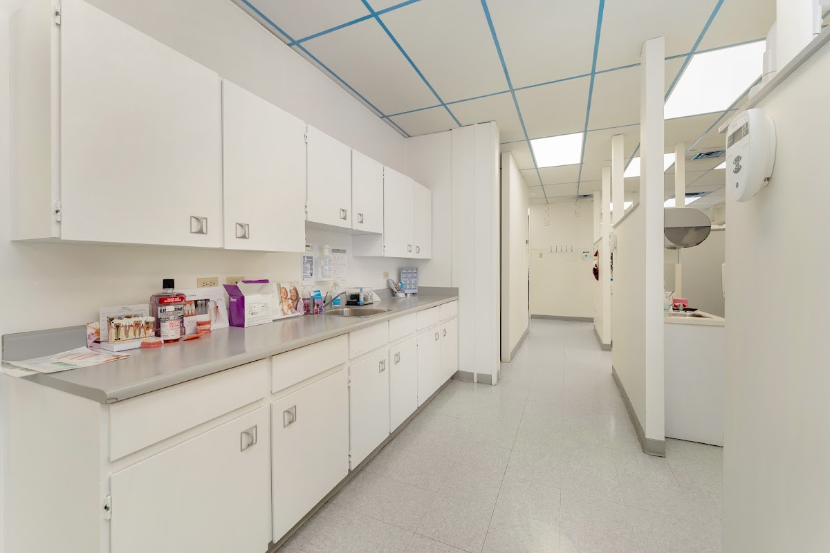 Londonderry Dental Choice dental clinic in Edmonton - Photo 9