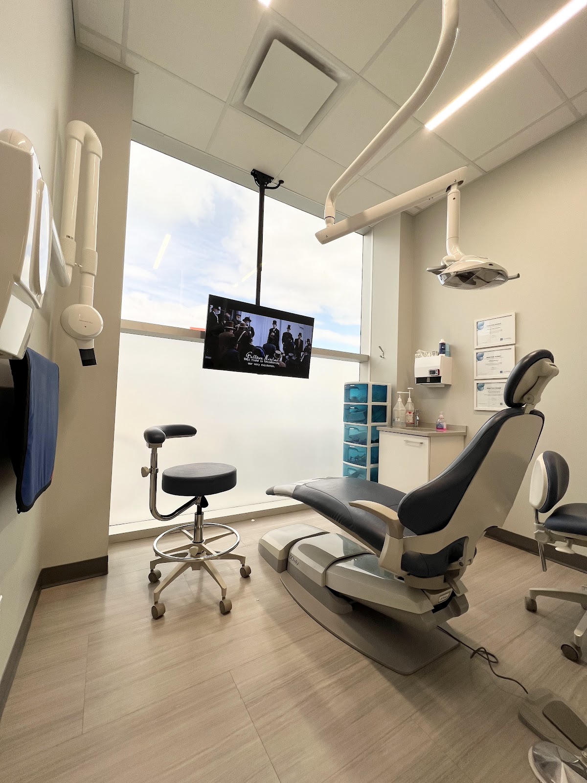 Smiles Dental Group - Edmonton Dentist dental clinic in Edmonton - Photo 2