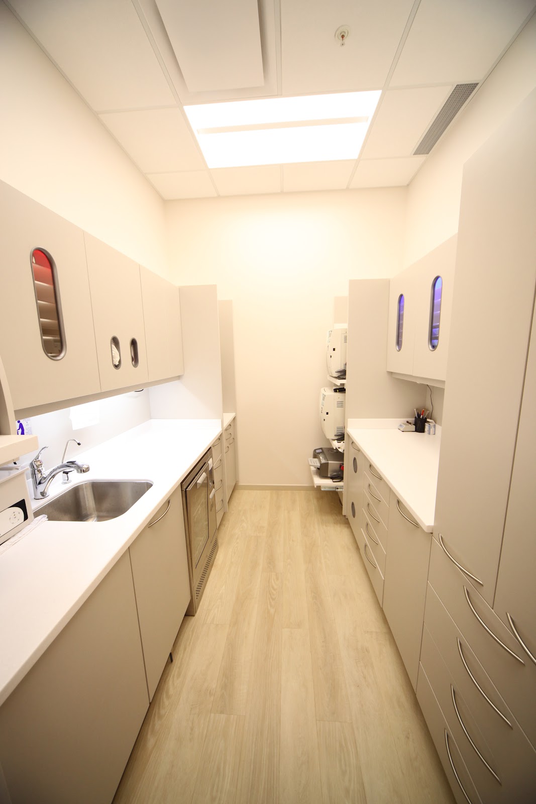 Hawkstone Dental Clinic dental clinic in Edmonton - Photo 7