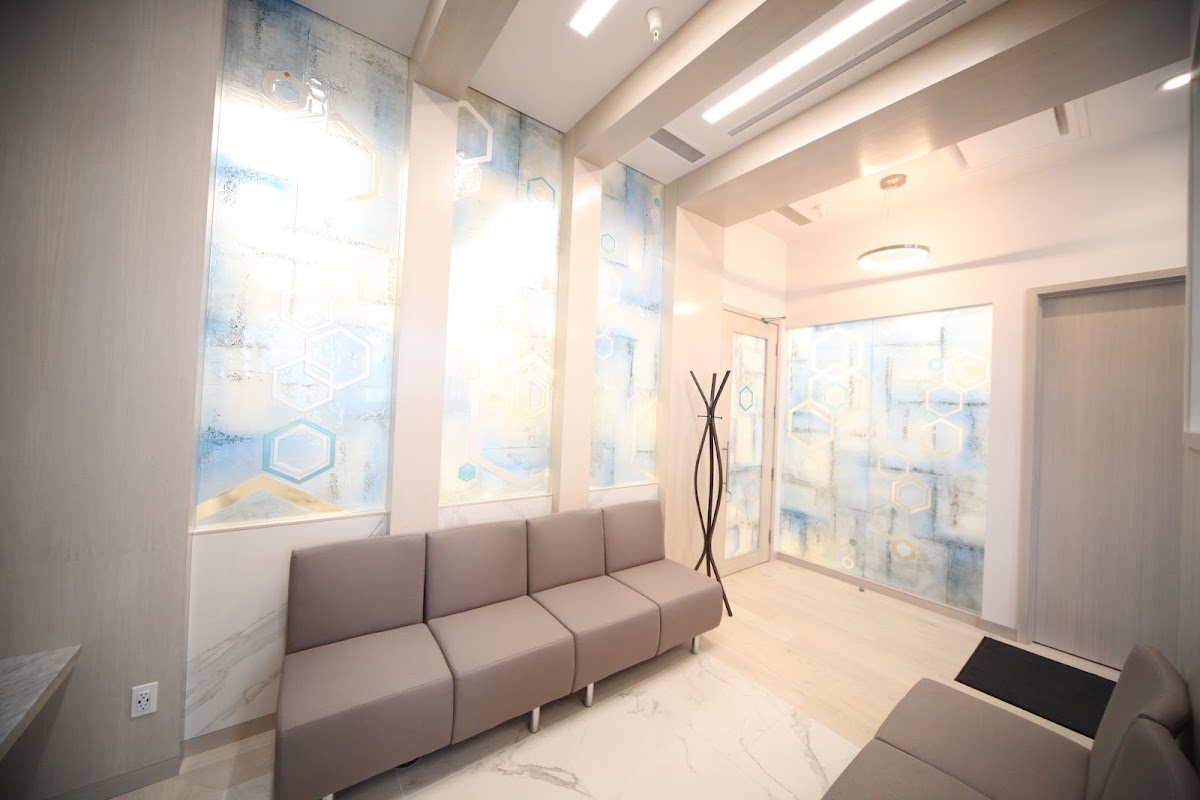 Hawkstone Dental Clinic dental clinic in Edmonton - Photo 9