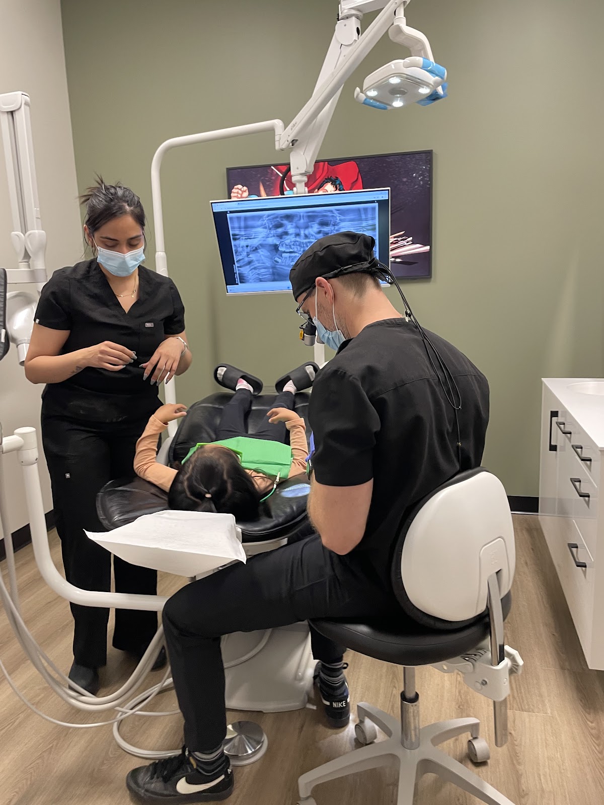 LIFE Dentistry dental clinic in Edmonton - Photo 4