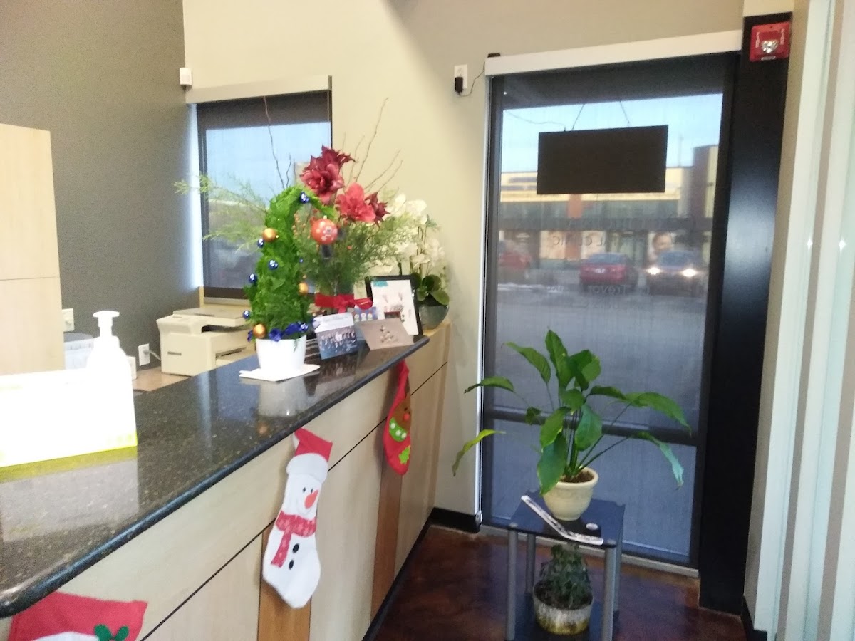 Ushko Trevor Dr dental clinic in Edmonton - Photo 1