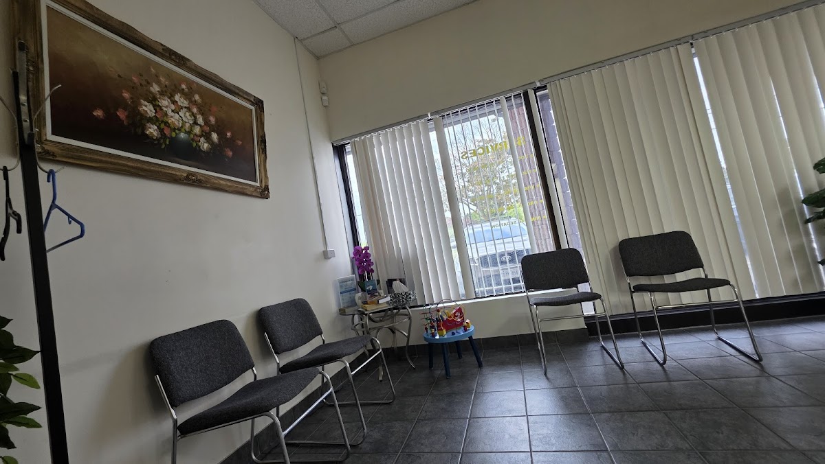 Bridge West Dental Office dental clinic in Waterloo - Photo 2