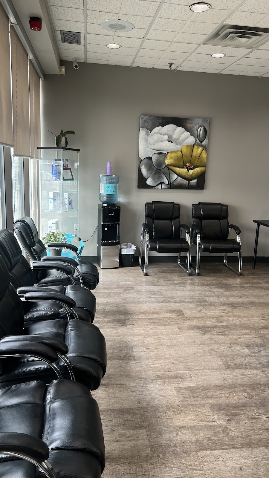 All Smiles Dentistry dental clinic in Edmonton - Photo 4
