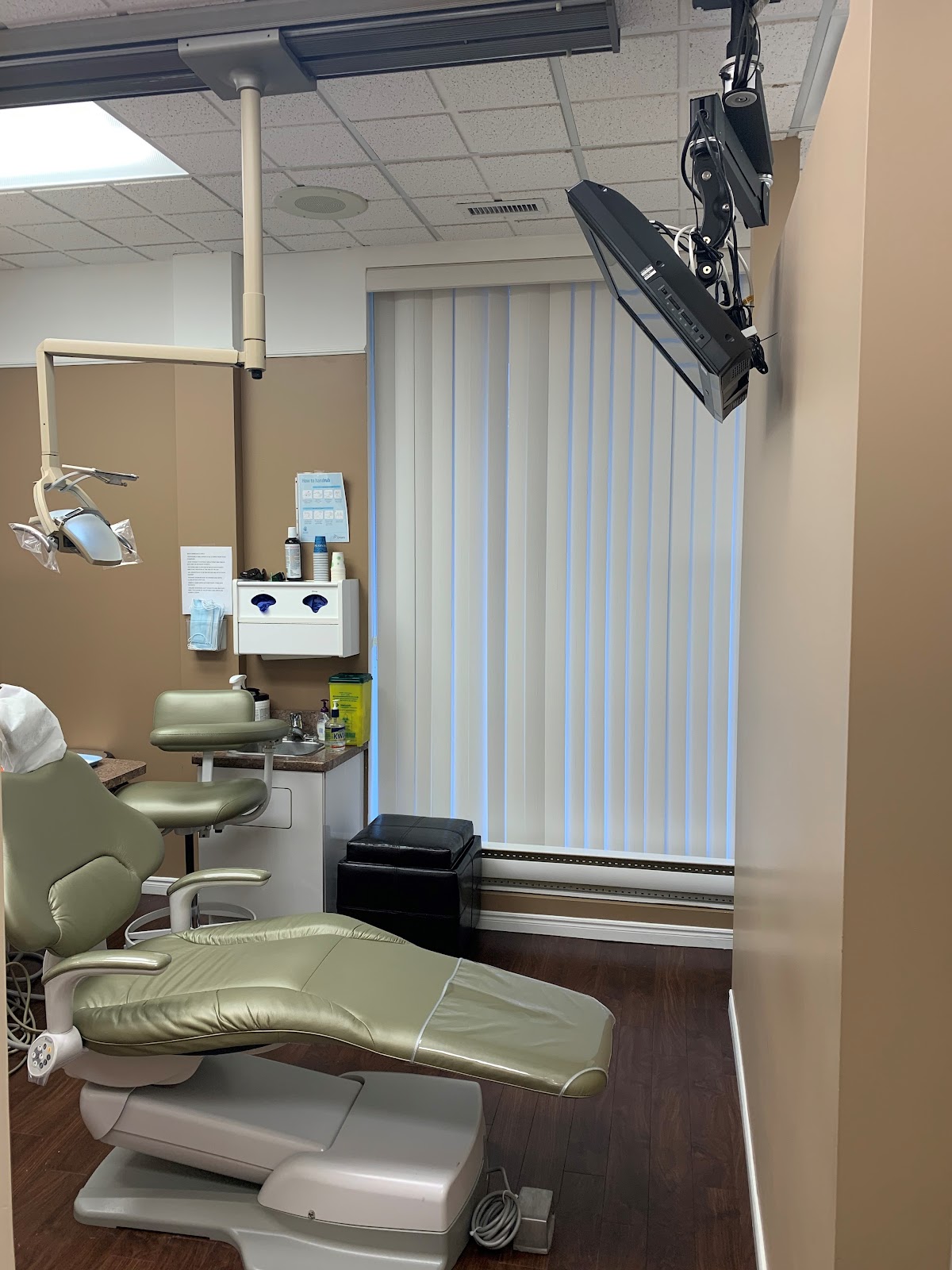 Midtown Smiles Dental Care | Dr. Anil Shetty dental clinic in Kitchener - Photo 4