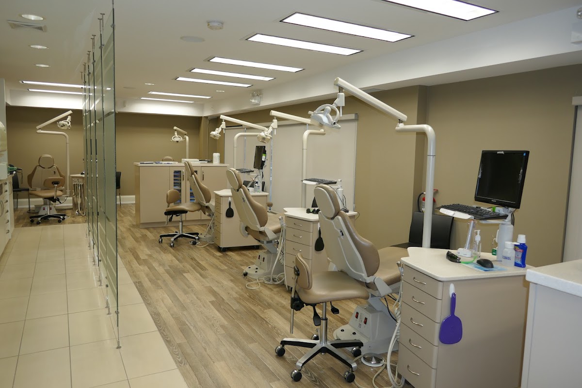 Village Orthodontics - Niagara Falls dental clinic in Niagara Falls - Photo 5