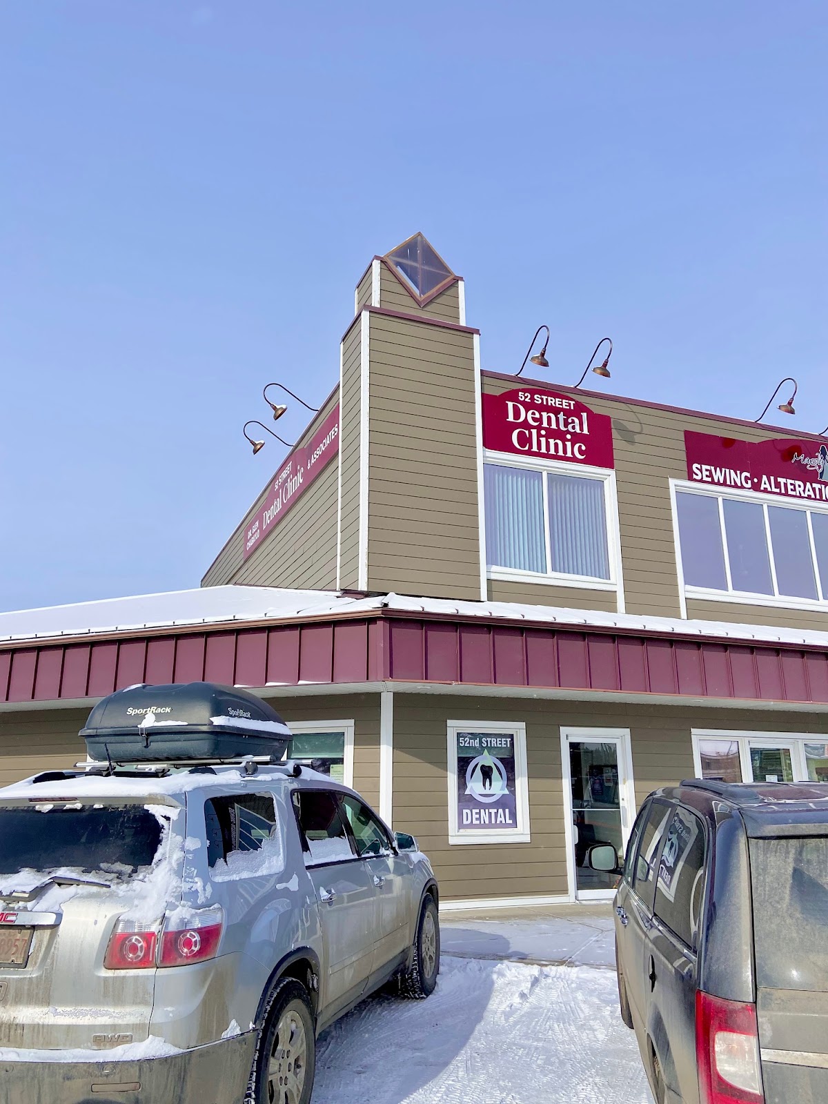 52nd Street Dental Clinic dental clinic in Red Deer - Photo 3